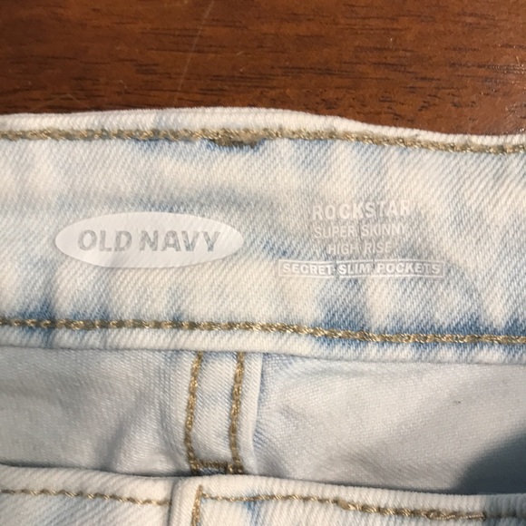 Old Navy Super Skinny Distressed High Rise Rockstar Jeans - Picture 7 of 13